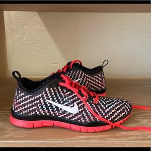 Nike Free 5.0 woman’s sneakers US size 6 *new